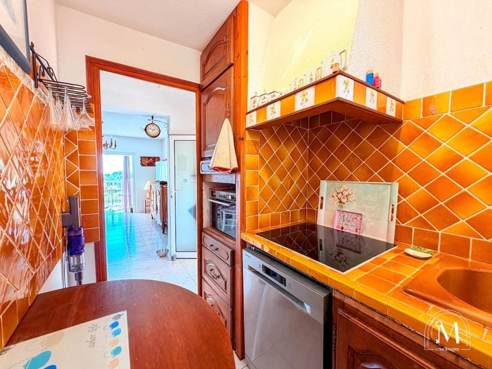 Maisonnette avec jardin et aperçu mer à Bandol Apartment in French Riviera