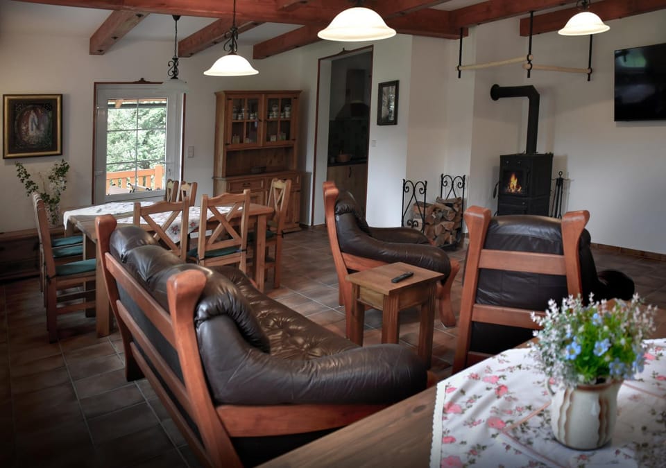 Communal lounge/ TV room, Communal lounge/ TV room, Living room, Seating area, Dining area