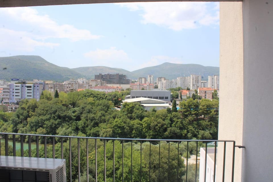Day, View (from property/room), Balcony/Terrace, City view, Mountain view, River view