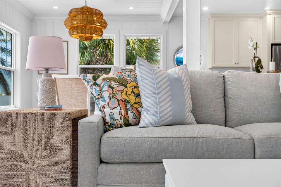 Sandcastle Villa Beachfront Private Pool House in Clearwater Beach