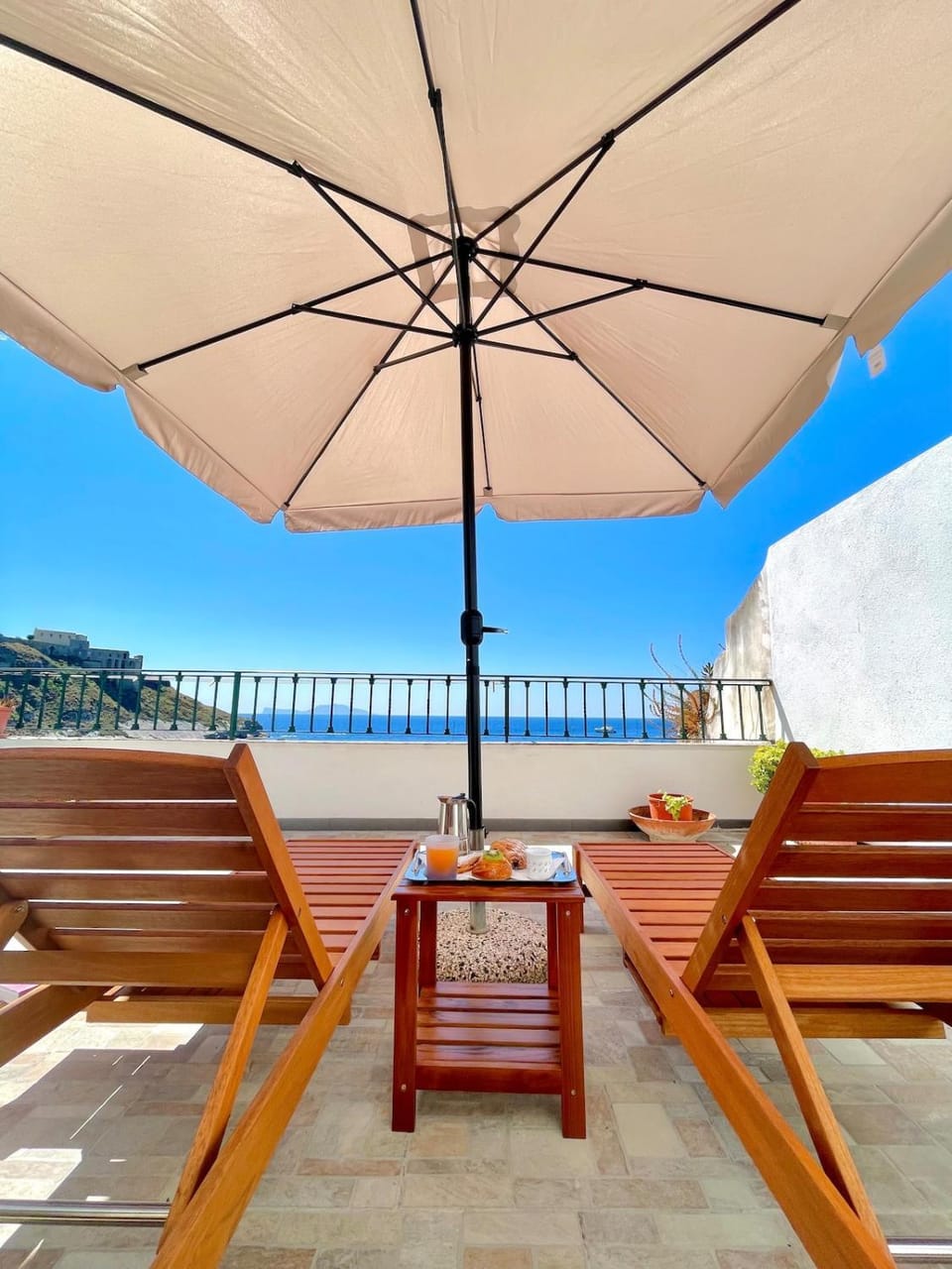 Natural landscape, View (from property/room), Balcony/Terrace, Seating area, sunbed