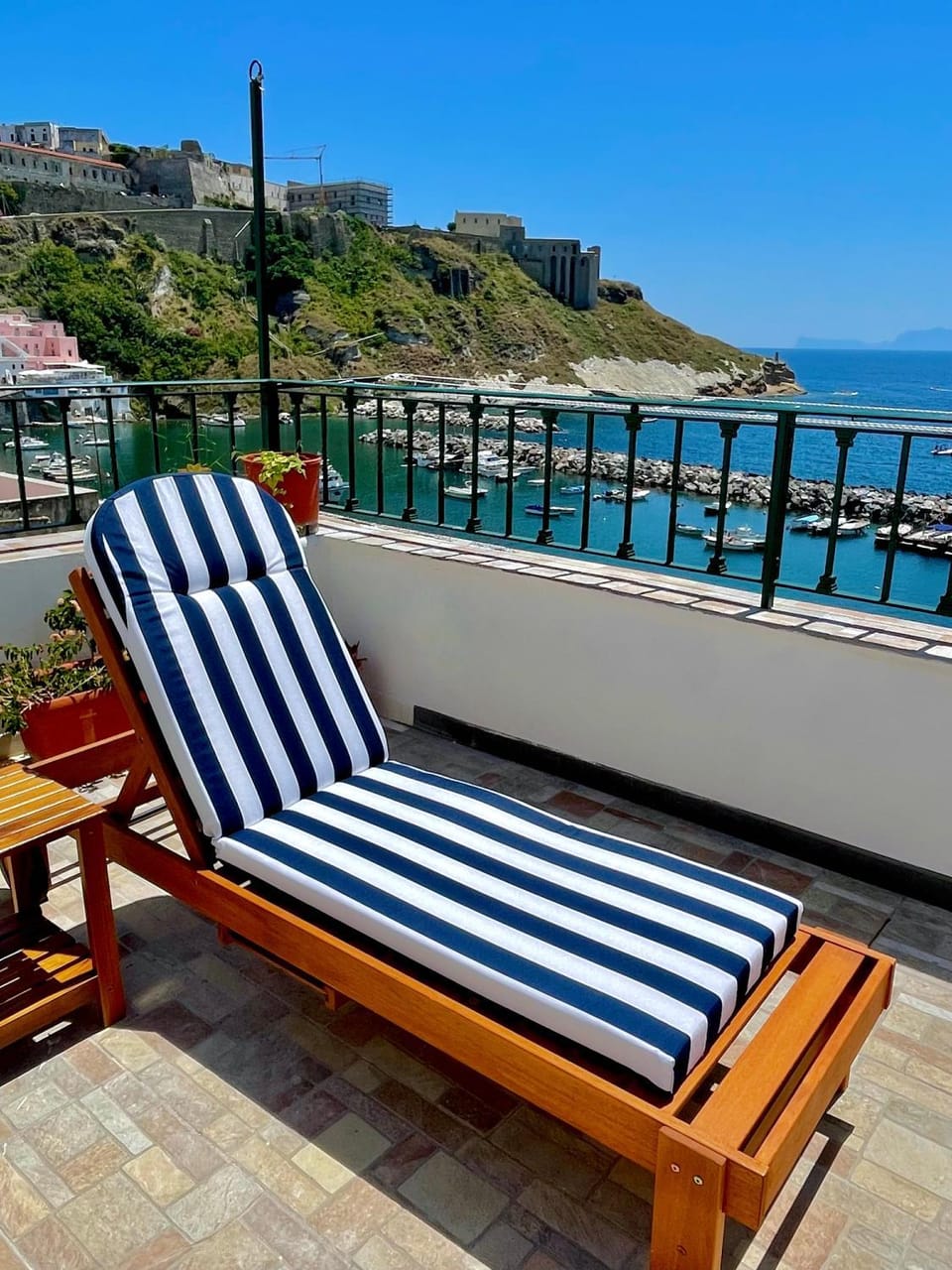 Natural landscape, Balcony/Terrace, Sea view, sunbed