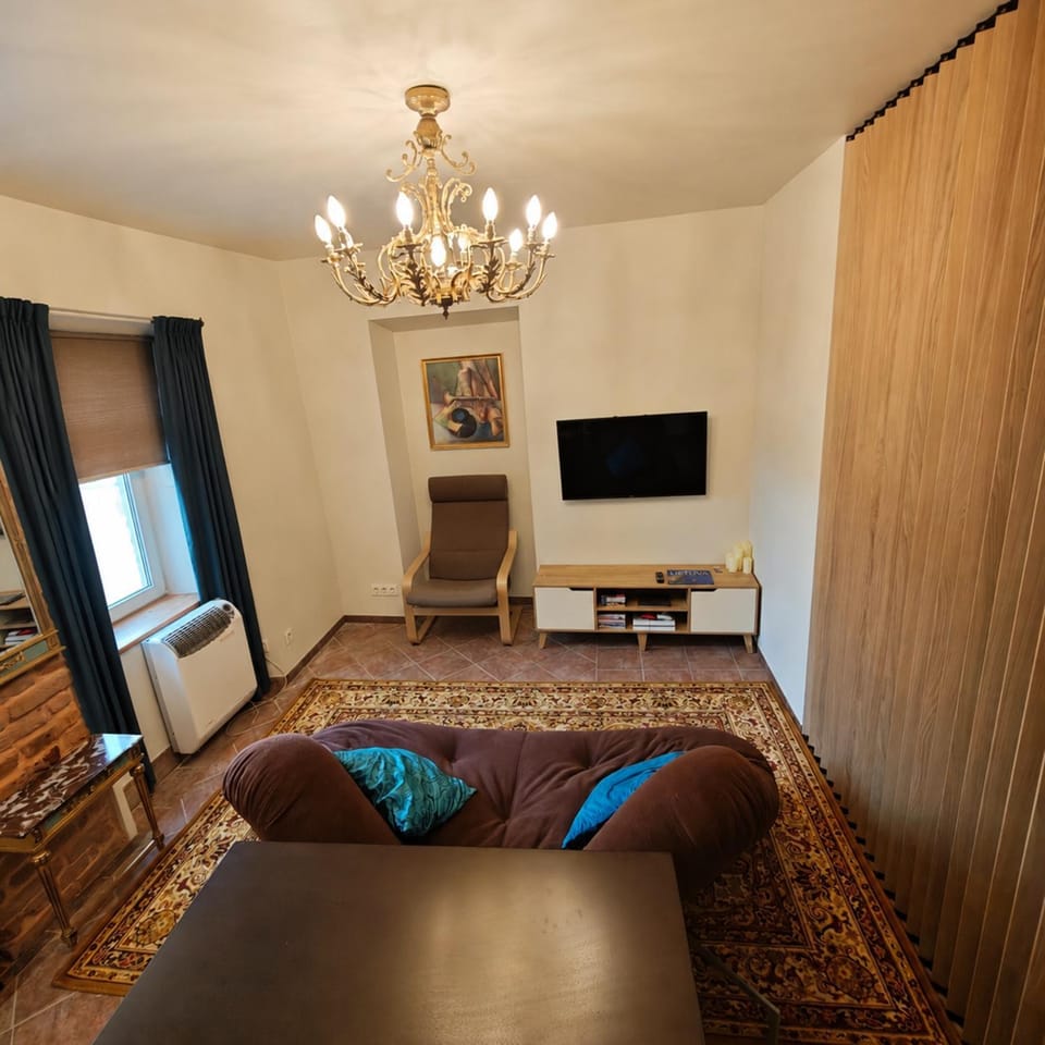 Communal lounge/ TV room, TV and multimedia, Living room
