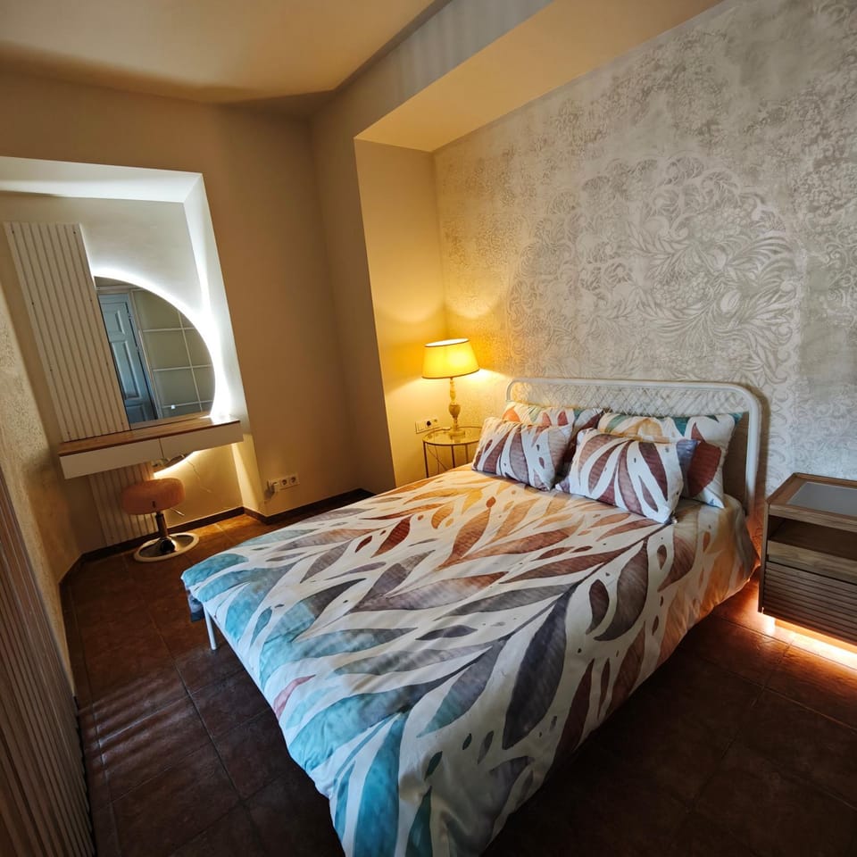 Bed, Bedroom
