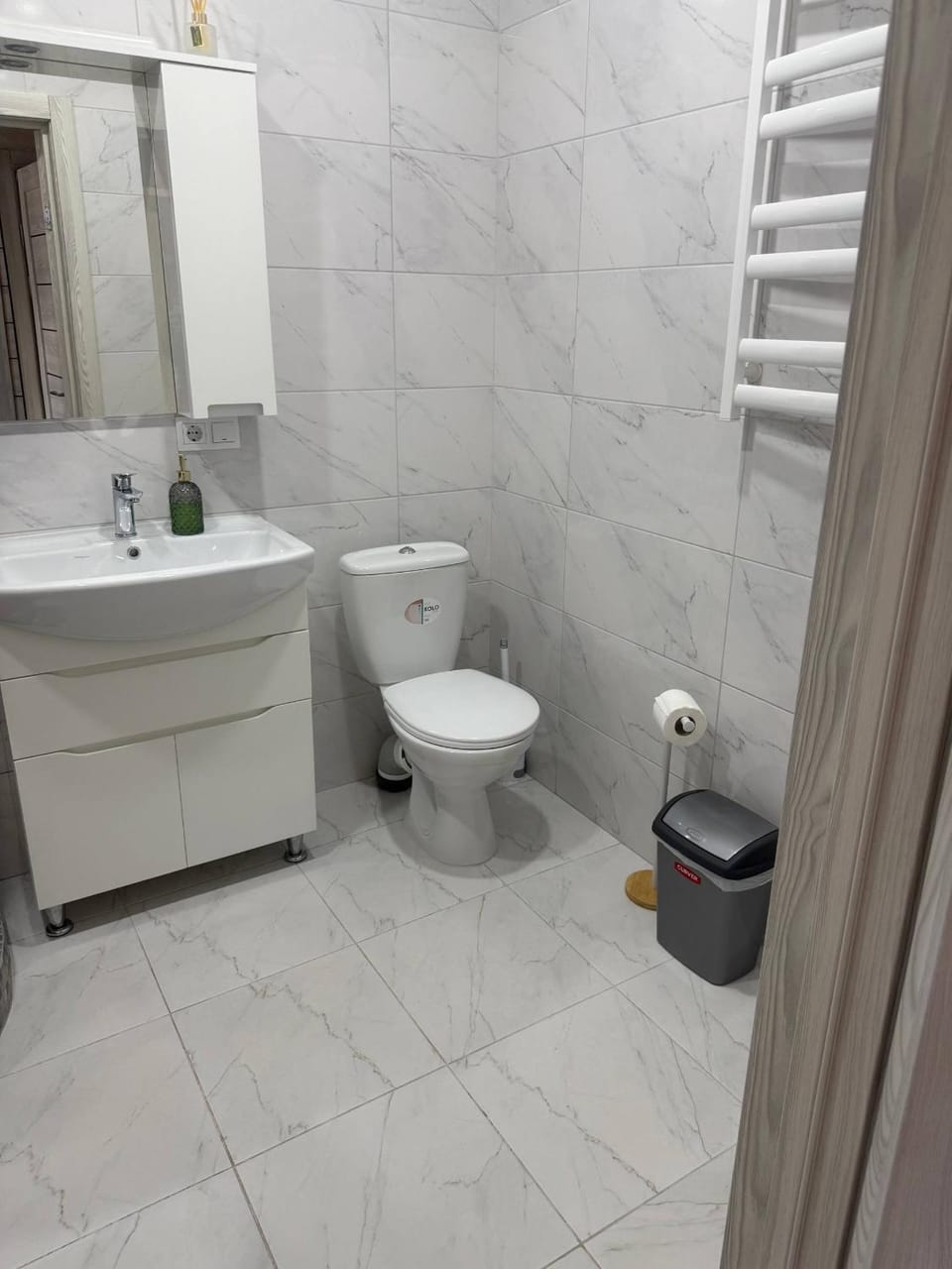 Shower, Toilet