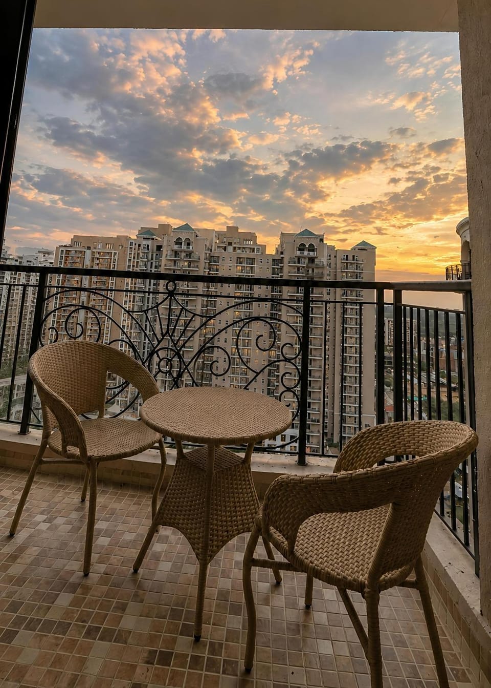 Homigo Stays Vacation rental in Lucknow