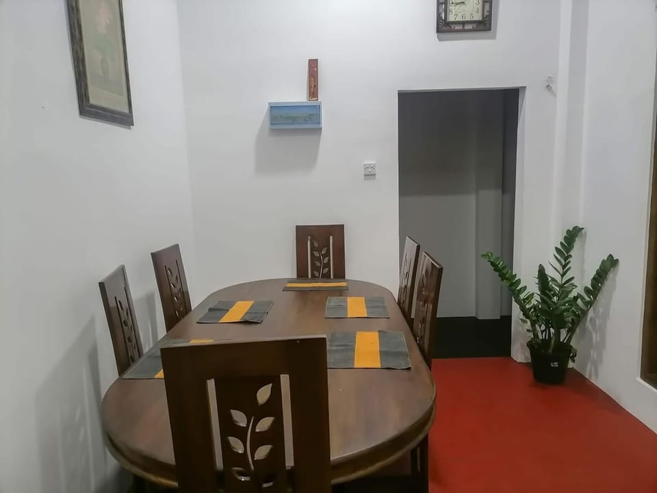 DEW Guest House Bed and Breakfast in Sri Lanka