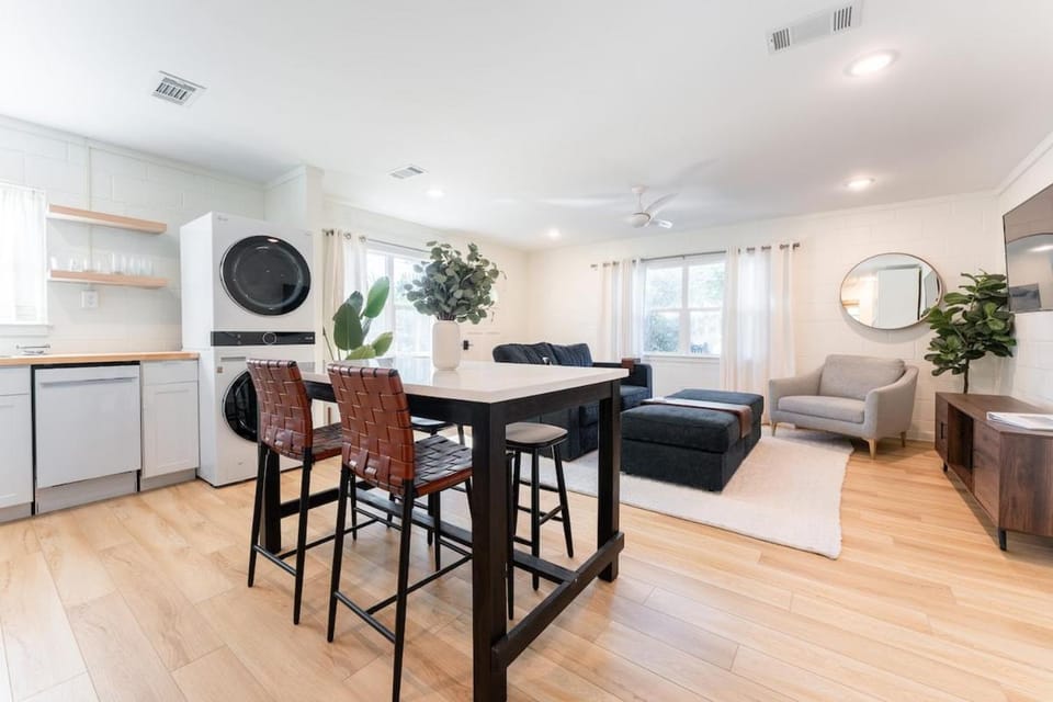 Pet-Friendly St Simons Island Beach Rental - The Blue Pearl House in Demere Park