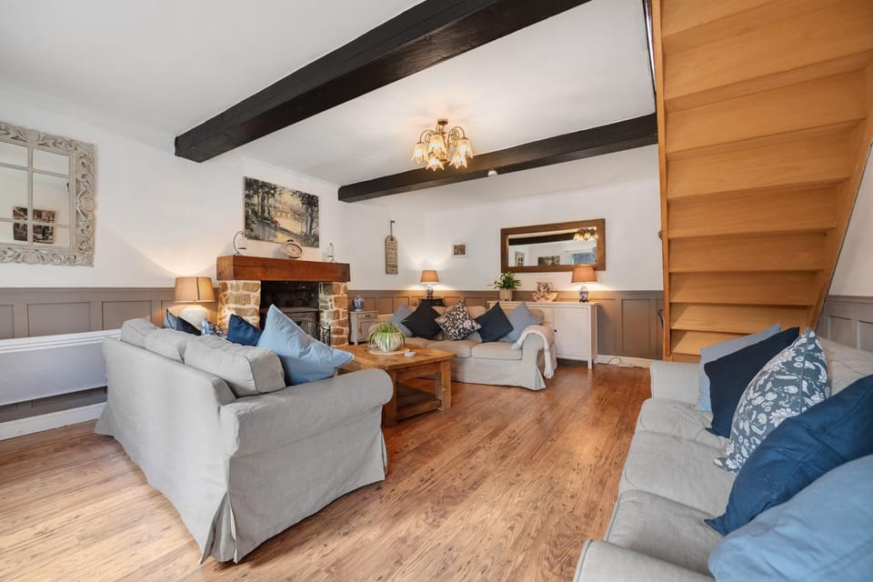 Property building, Living room
