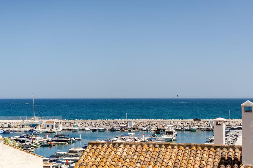 MARBELLA BANUS SUITES - Brand New Luxury Duplex - Puerto Banús Marina - 2BR - 2BA - Spectacular Mediterranean Views - Heart of Puerto Banús - Steps from El Corte Inglés Luxury Shopping - Surrounded by Restaurants & Nightlife Apartment in Marbella