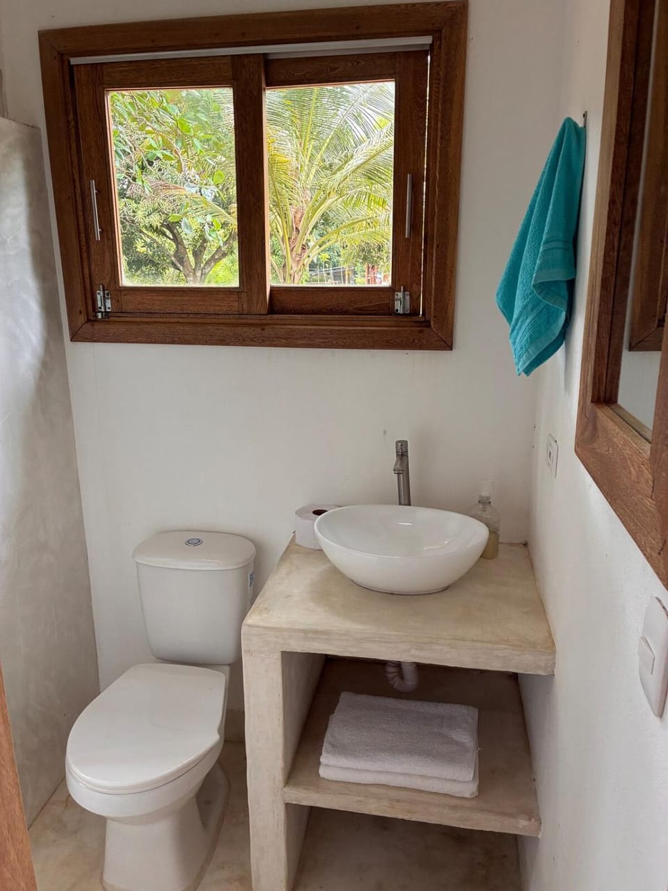 A charming oceanfront house House in Antioquia