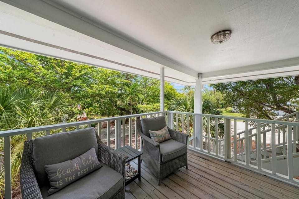 Mollymawk Cottage House in Sanibel Island