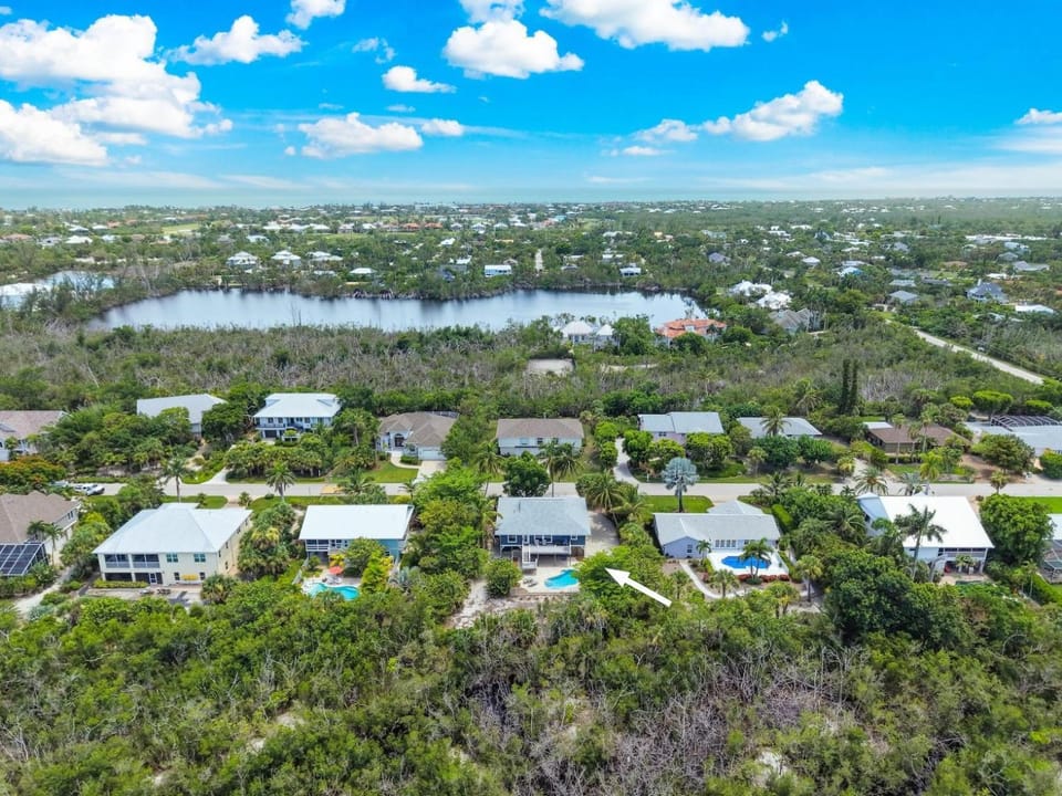 Mollymawk Cottage House in Sanibel Island