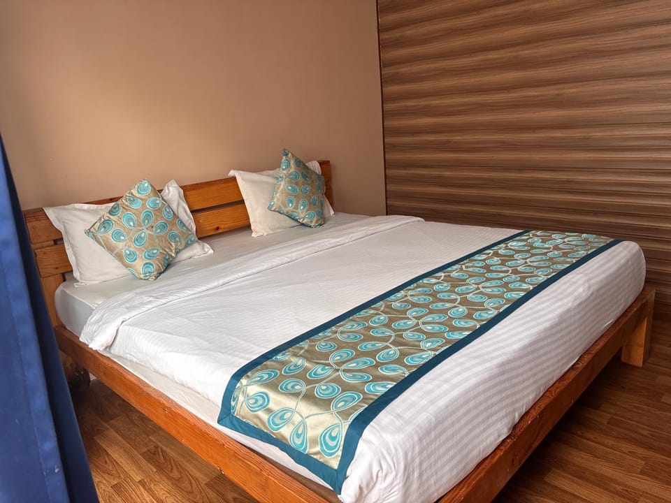 Ashish Resort 2 Bed and Breakfast in Maharashtra