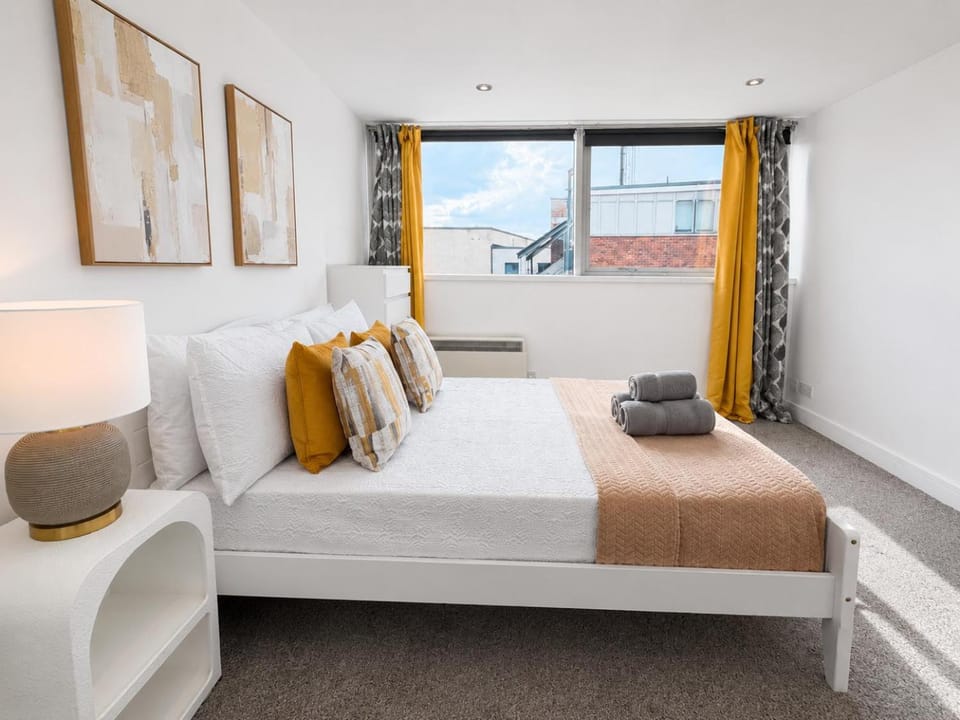 Property building, Bed, View (from property/room), Photo of the whole room, Bedroom, hair dryier, heating, internet, towels, wardrobe