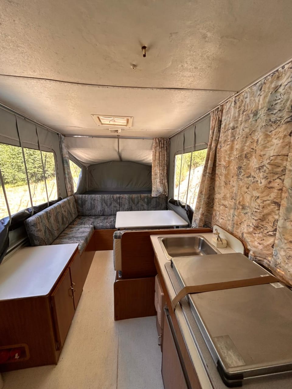 Privet creek side glamping Luxury tent in British Columbia