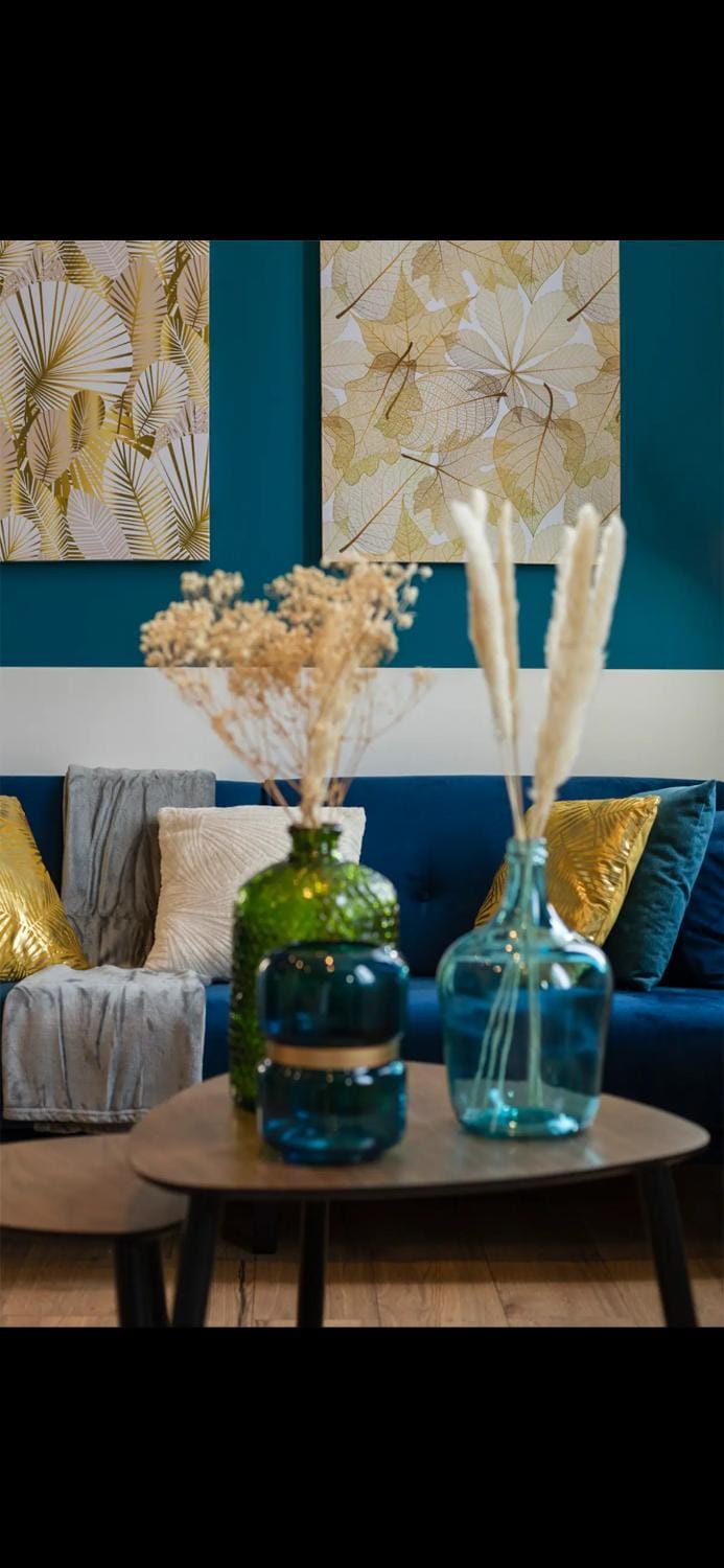 Living room, Decorative detail, Seating area