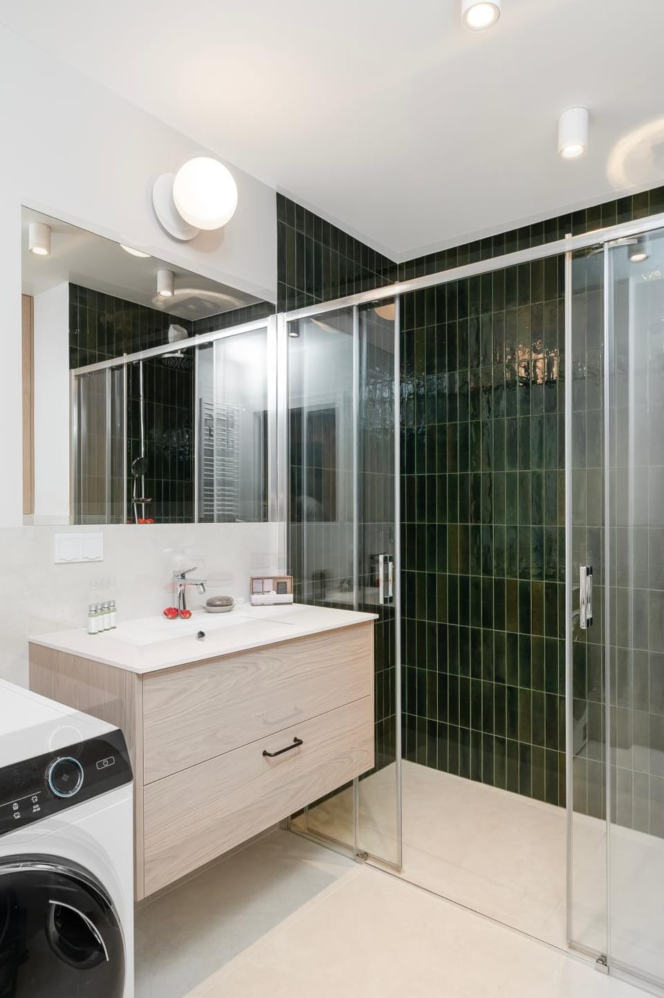 Shower, Bathroom, washing machine