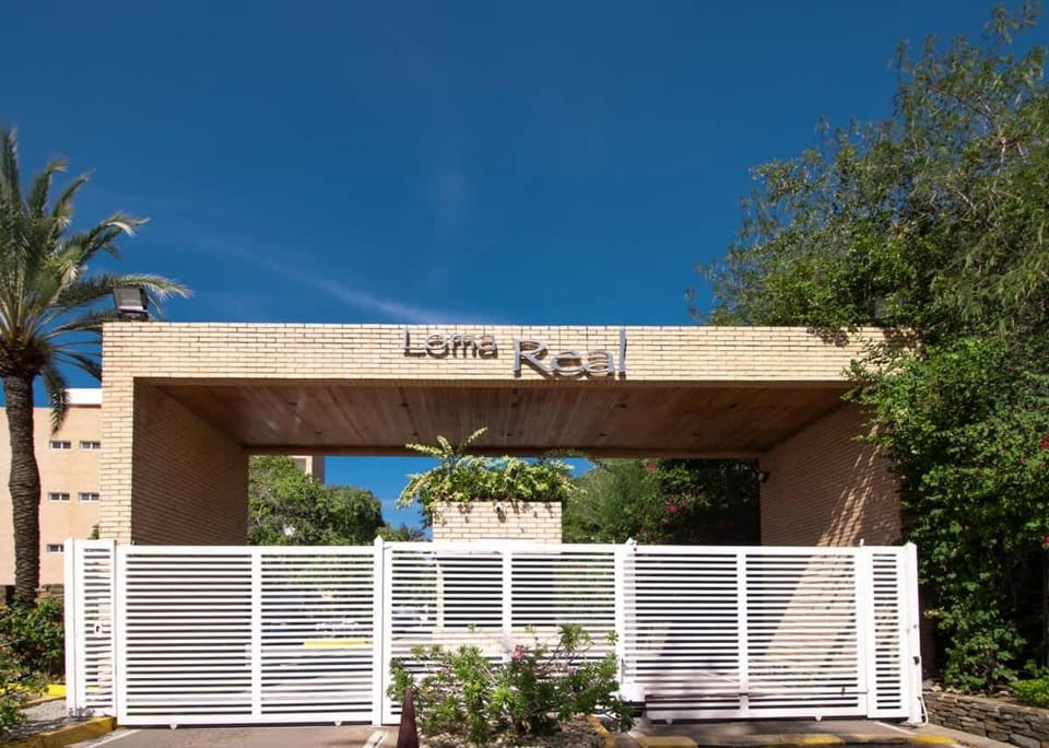 Loma Real Pampatar Terraza Piscinas Apartment in Venezuela