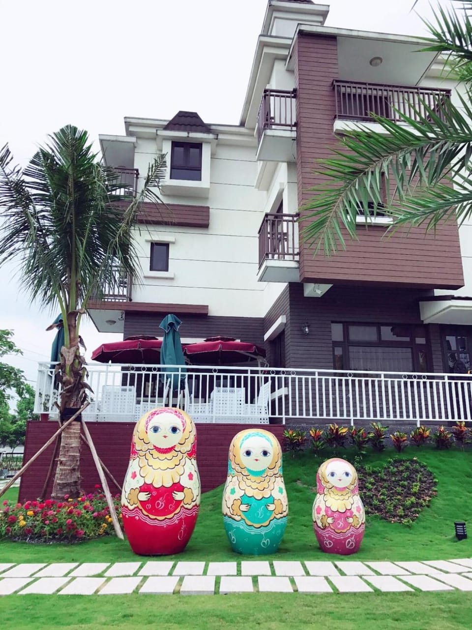 Property building, Garden, Garden view
