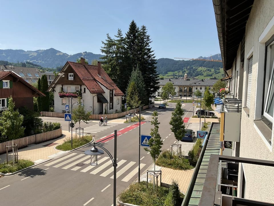 Balcony/Terrace, Mountain view