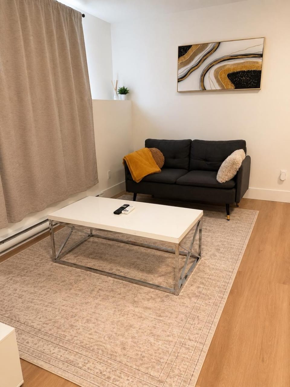 Modern Riverview Suite Near Downtown Moncton Apartment in Dieppe