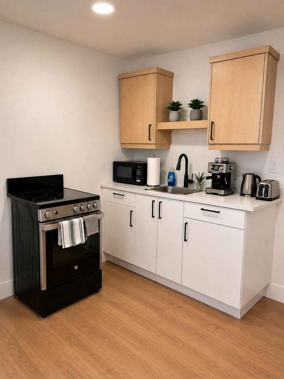 Kitchen or kitchenette