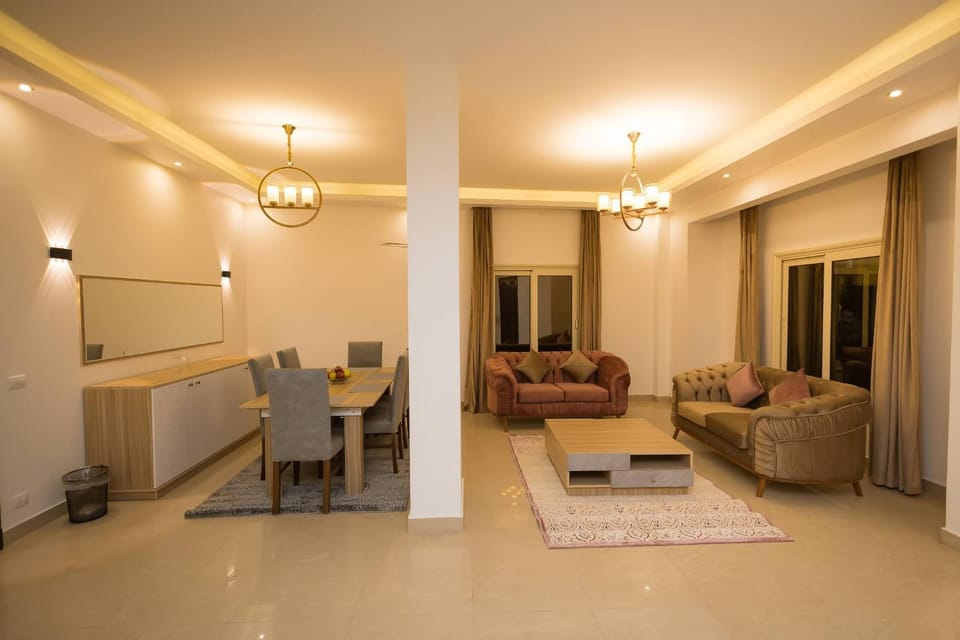 Living room, Seating area, Dining area