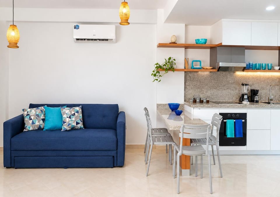 Kitchen or kitchenette, Living room, Seating area, Dining area, air conditioner