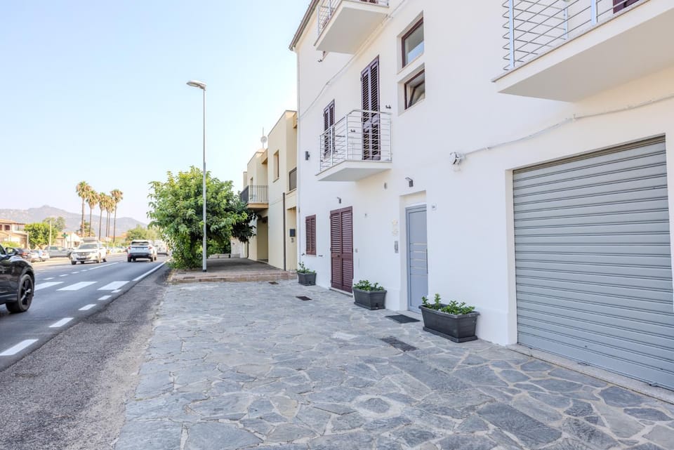 Property building, Street view, Parking
