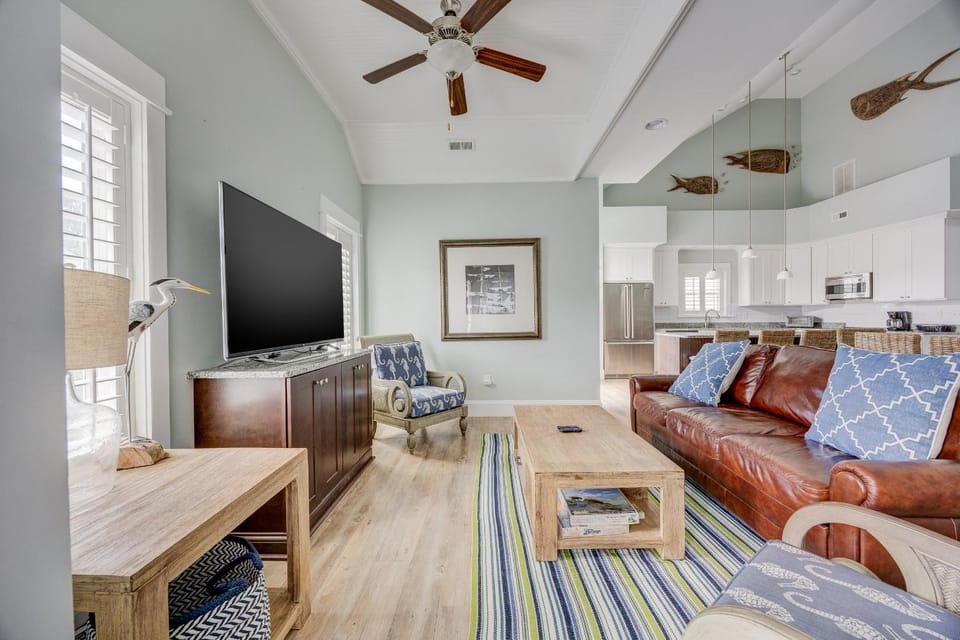 1327 - Seaglass Retreat House in Corolla