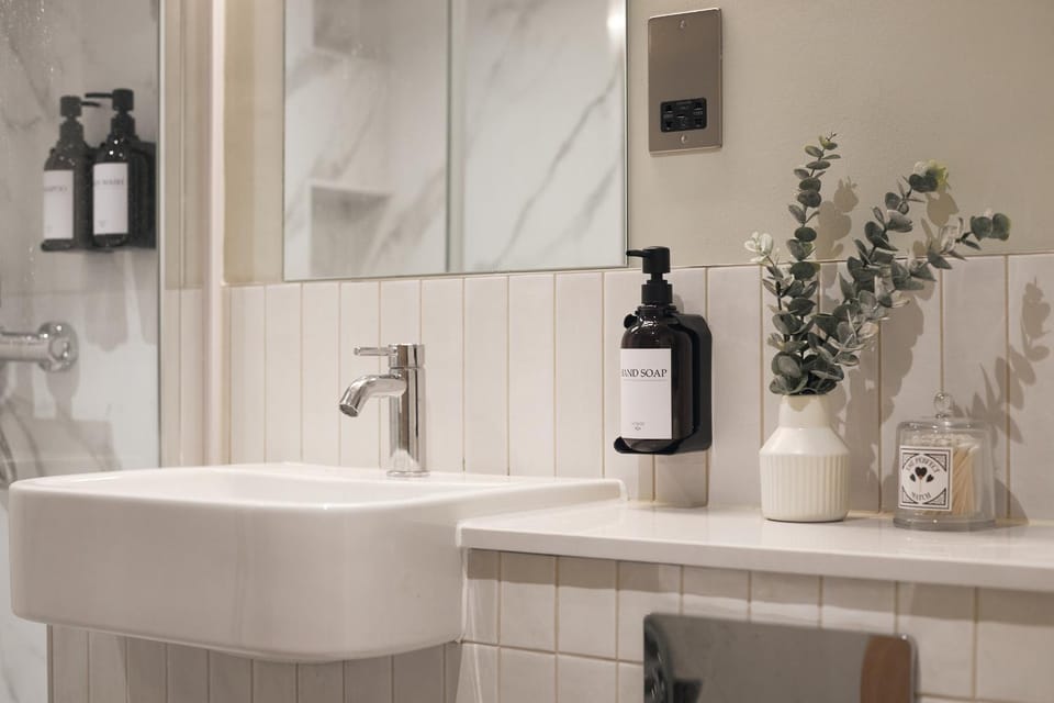 Central Bloomsbury Retreat Apartment in London Borough of Islington