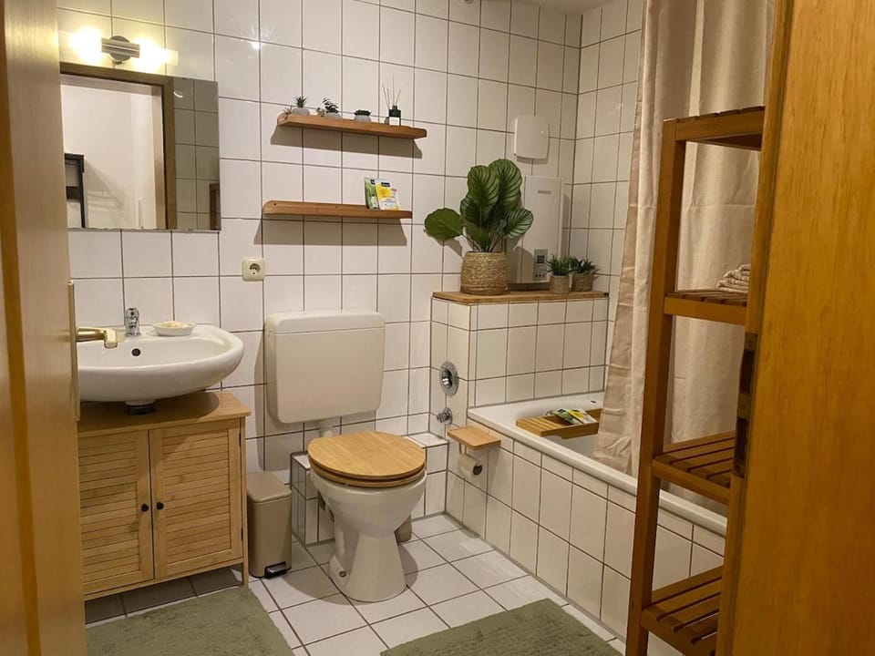 Shower, Toilet, Bathroom