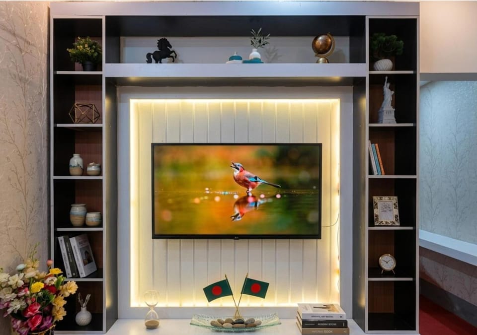 TV and multimedia, Decorative detail