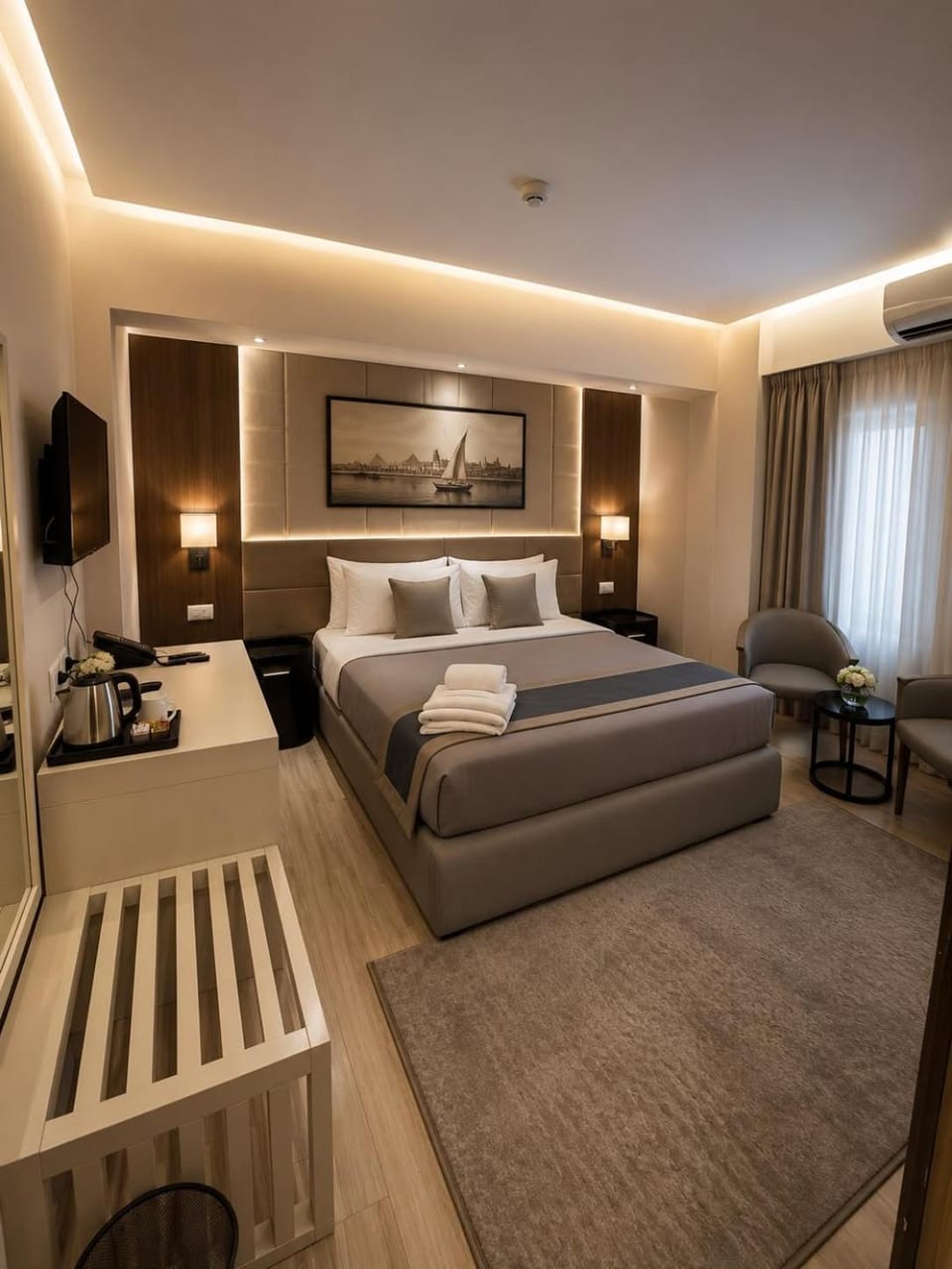 Bed, TV and multimedia, Seating area, Bedroom