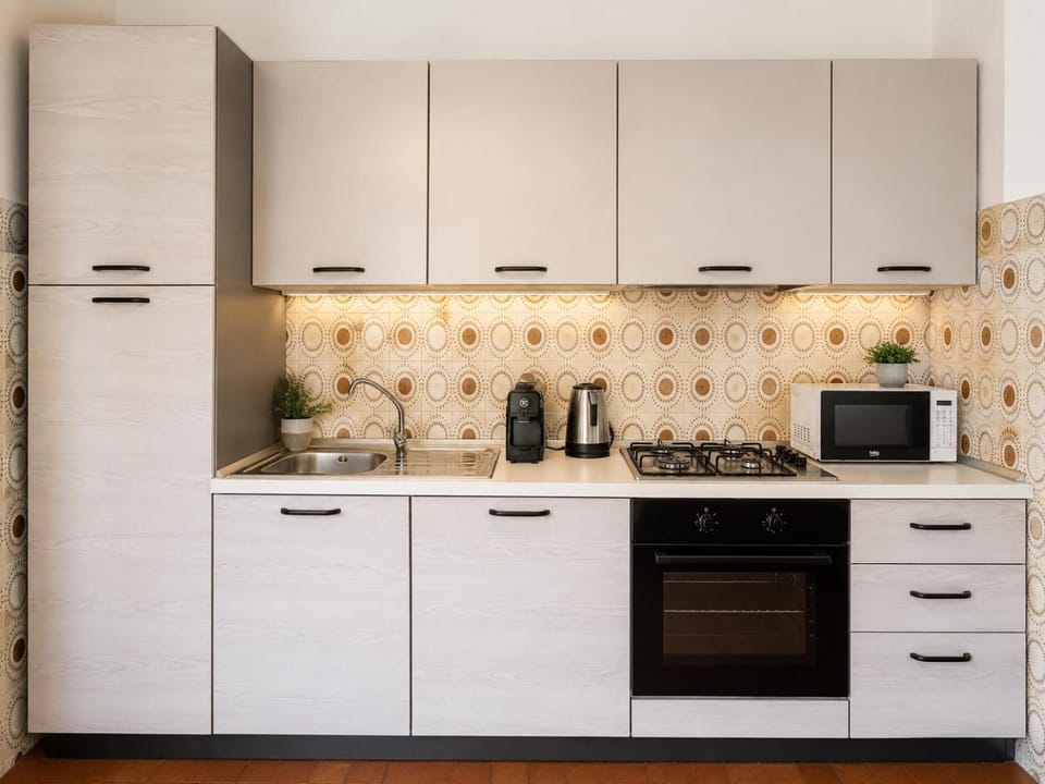 Coffee/tea facilities, Kitchen or kitchenette, dishwasher, oven, pet friendly, stove