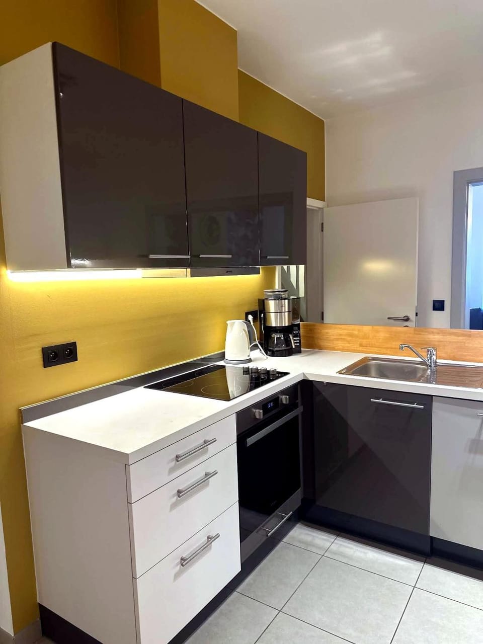Kitchen or kitchenette