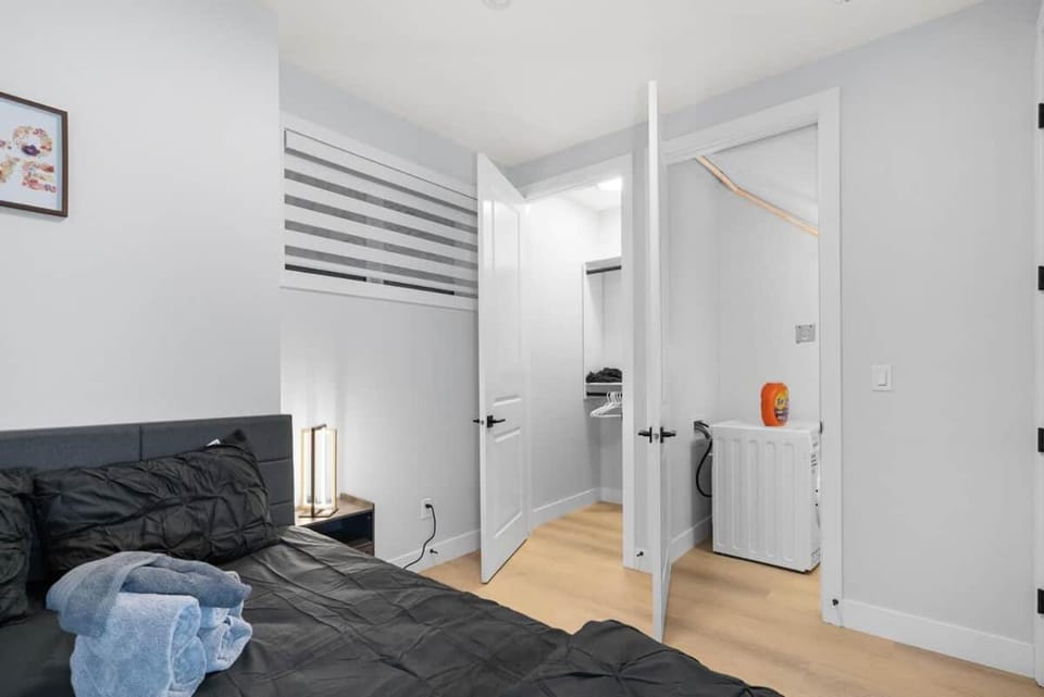 Bright 1-Bedroom Retreat-M House in Calgary