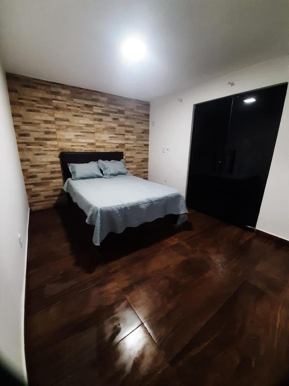 Quarto com banheiro a 3 minutos do centro Apartment in State of Rio de Janeiro
