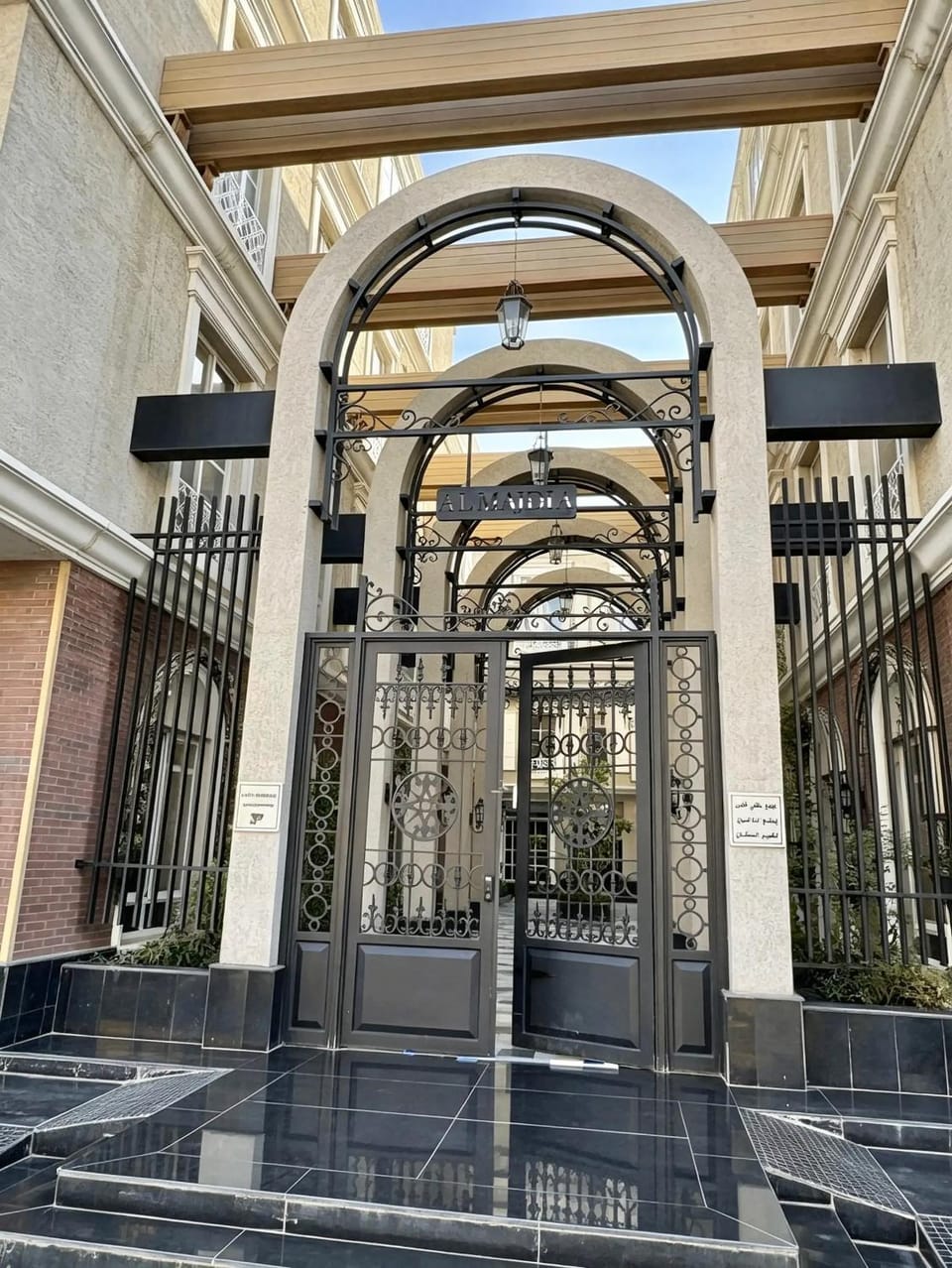 Facade/entrance, Day
