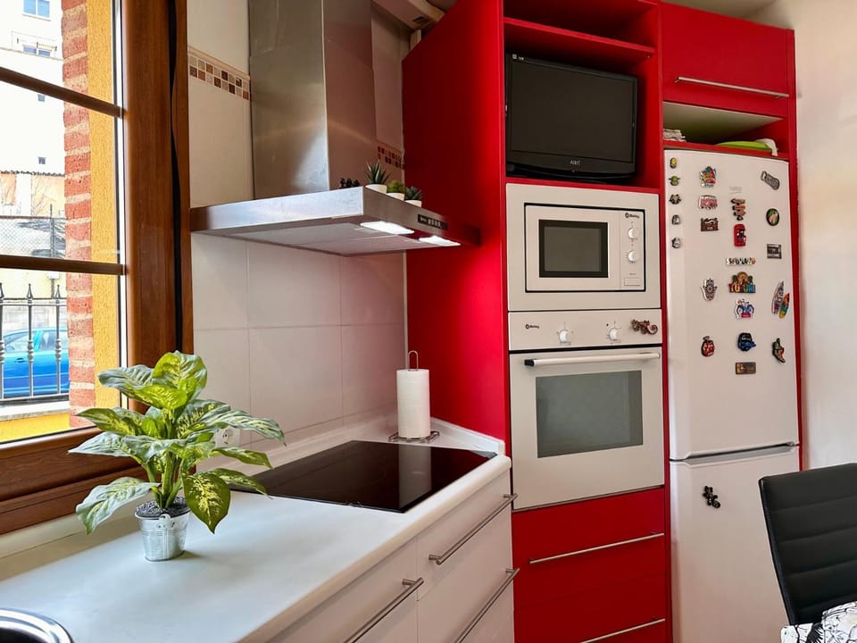 Kitchen or kitchenette, oven, stove