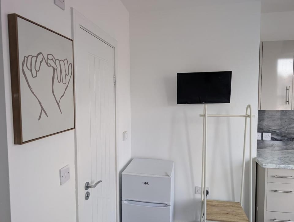 Towcester Road Studio by Headway Property Apartment in Northampton