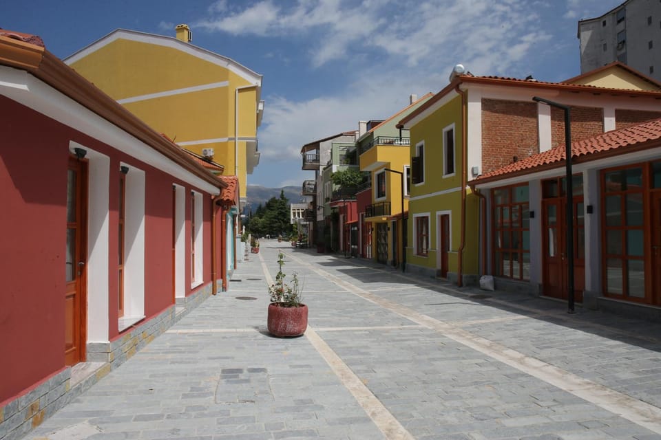 Day, Neighbourhood, Street view, Location
