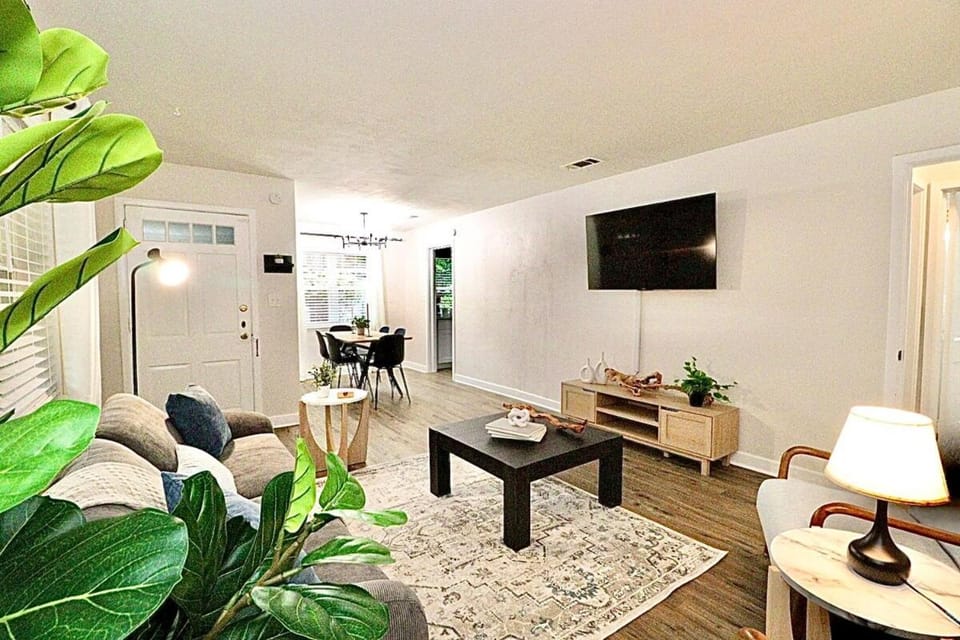 Updated 3BR Near VSU, Hospital and Downtown House in Valdosta