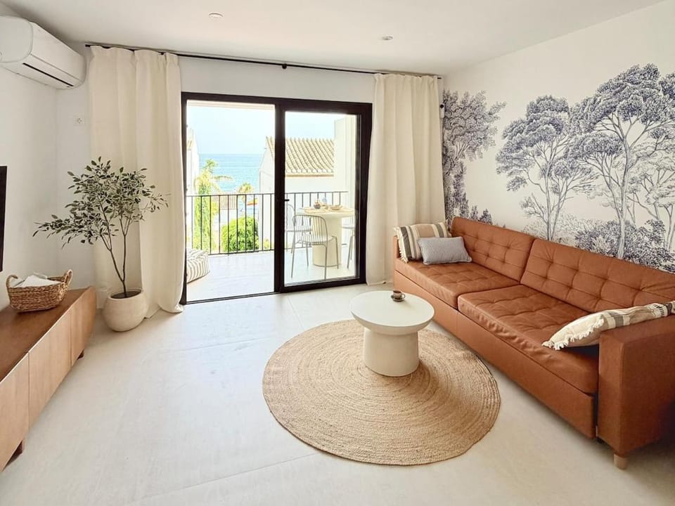 View (from property/room), Living room, Seating area