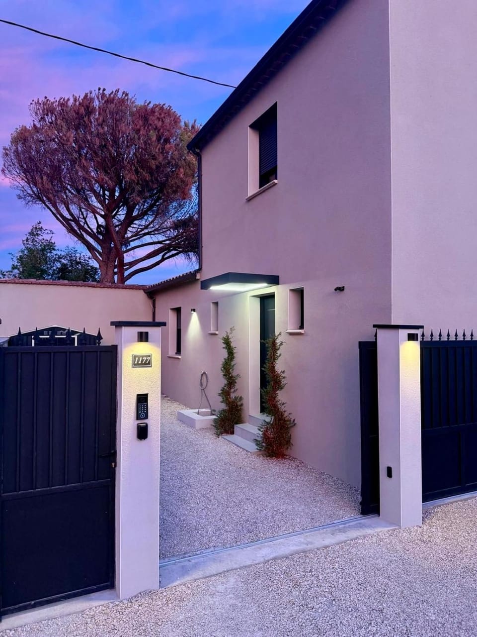 Villa neuve et privée proche Avignon Villa in Sorgues