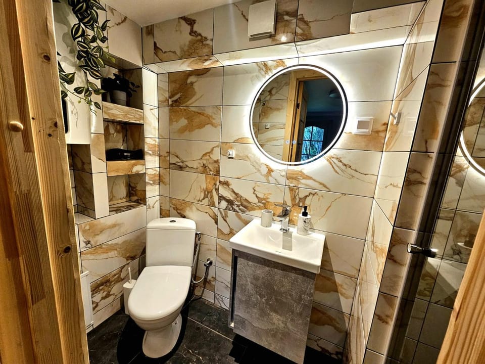 Toilet, Bathroom