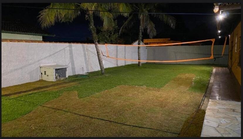 Casa com piscina e churrasqueira, em frente ao rio House in Bertioga