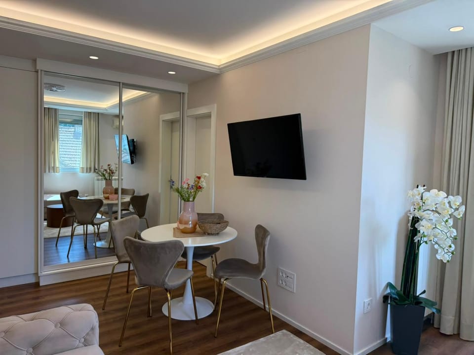 TV and multimedia, Dining area
