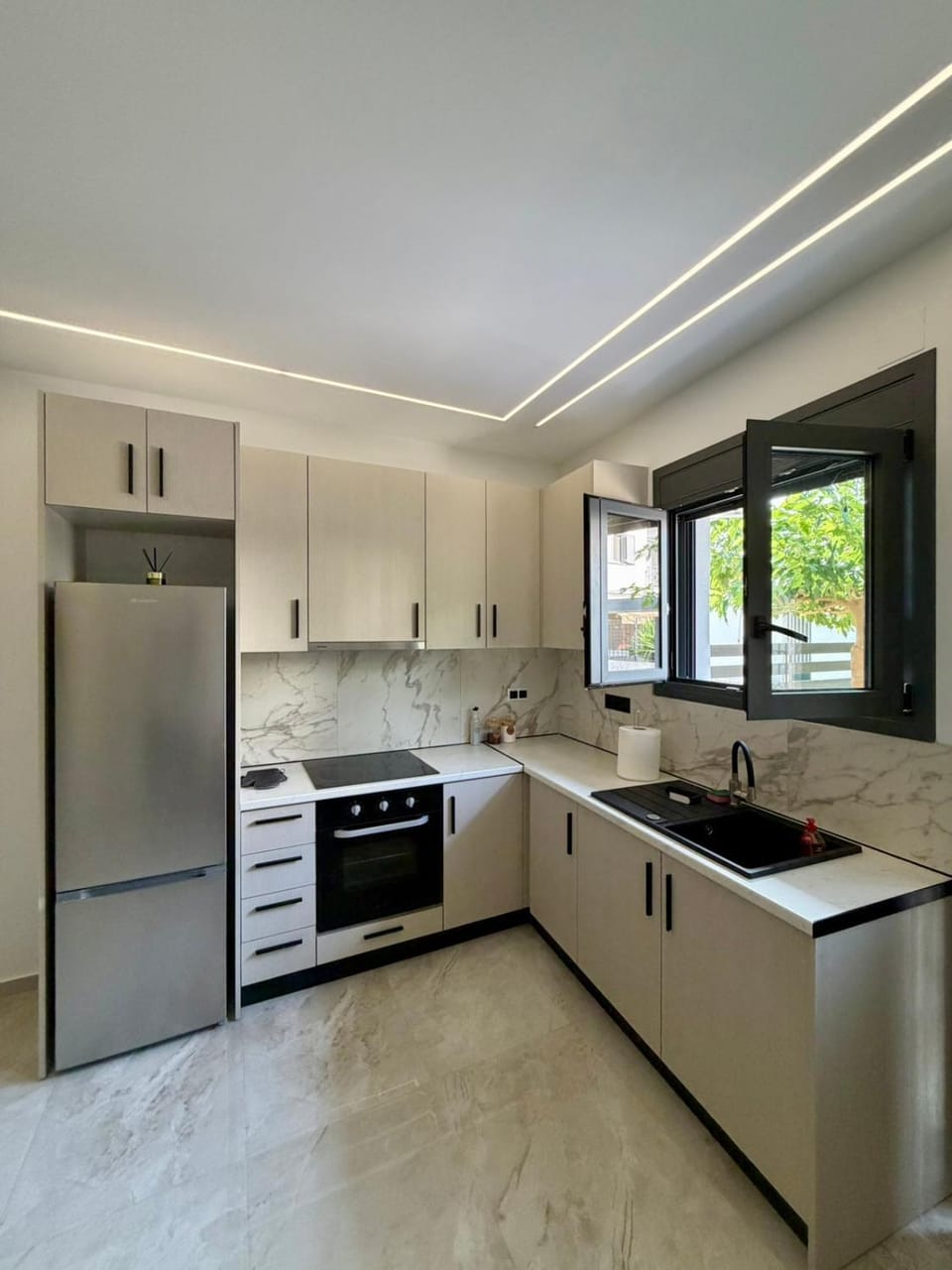Kitchen or kitchenette, oven, stove